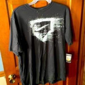 Brand new with rages 2xl Nike Dry Fit tee shirt